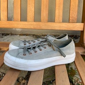 Converse platform shoes